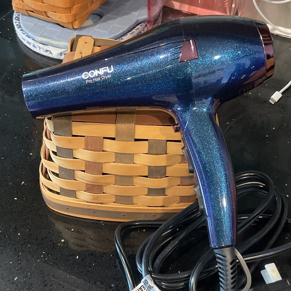 NWOT full size Confu hair dryer